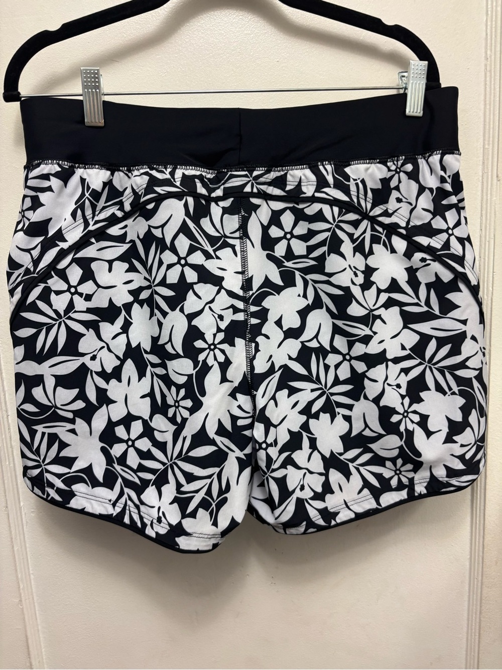 Lands End Swim Shorts Women’s Size 12 Color Black and White - Picture 3 of 8